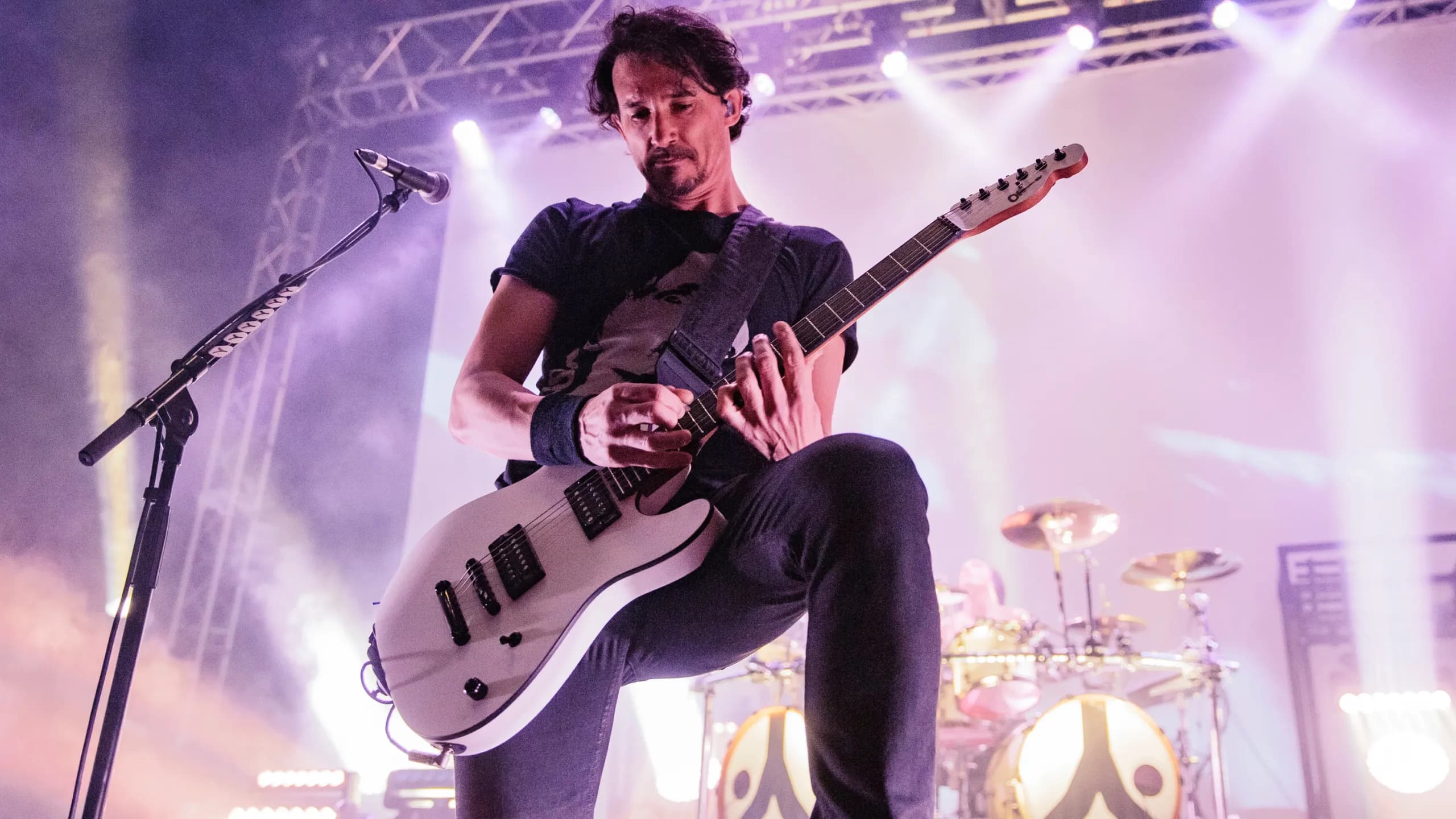 Joe Duplantier de Gojira requiere cirugía en la mano; Greg Kubacki de Car Bomb lo sustituirá en la próxima gira por Francia