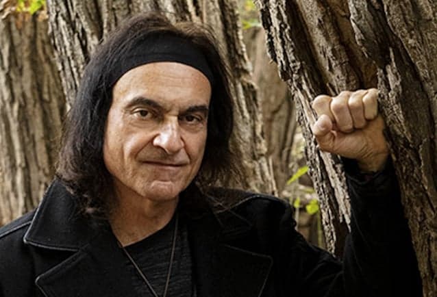 Vinny Appice Opina sobre Aumento de Afecciones y 'Estelas Químicas'