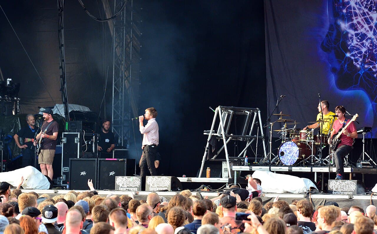 Enter Shikari Publica Sorpresivamente 'LOSE YOUR SELF'
