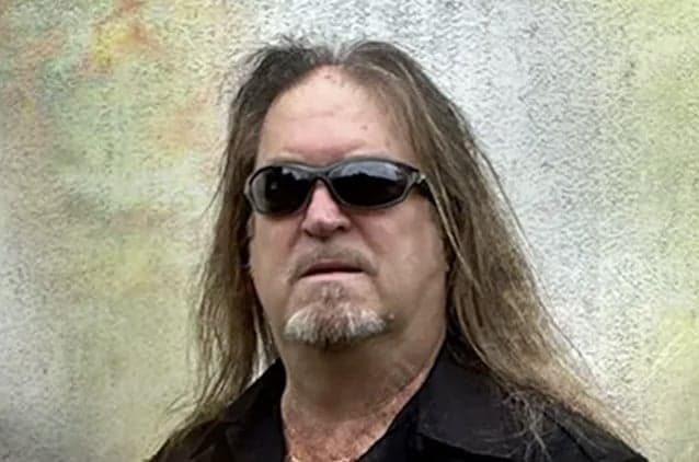 Larry Howe Atribuye su Salida de Vicious Rumors a la 'Cultura de la Cancelación'