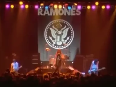 Ramones Anuncia Celebraciones por el 50 Aniversario de su Álbum Debut