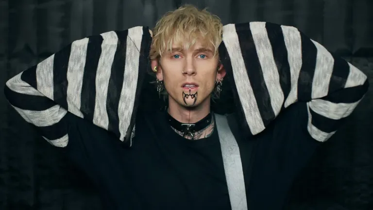 Machine Gun Kelly Anuncia su Debut en la Ciudad de México para 2026